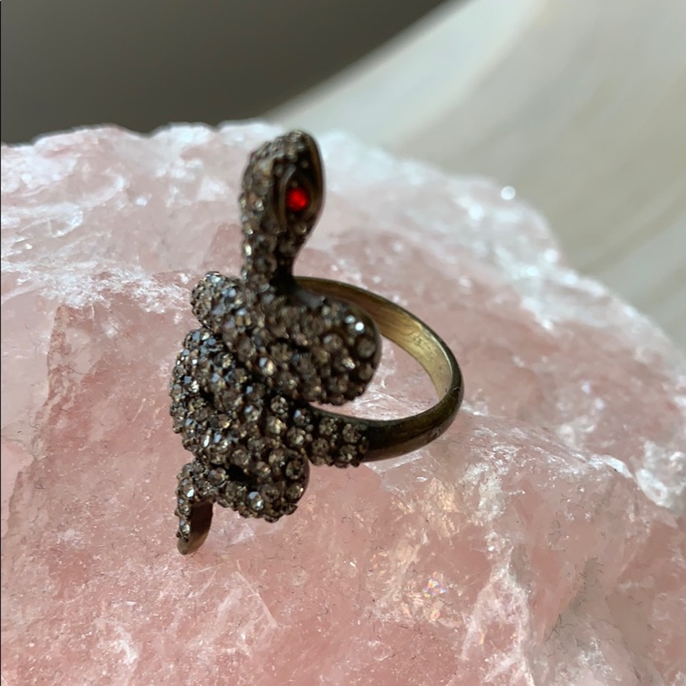 Chloe & Isabel ring - Picture 3 of 6